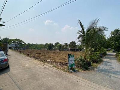 P1143 ขายที่ดิน เนื้อที่ 1 ไร่ 40 ตรว ซอยรามอินทรา 42