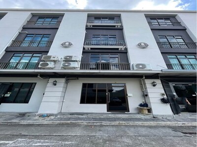 ให้เช่าโฮมออฟฟิศ 4 ชั้น โครงการ Chic District ราม 53 เหมาะทำออฟฟิ