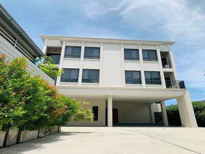 บ้านเดี่ยวราชดำเนินให้เช่า 4 Bed 6 ห้องน้ำ  Full Finished 
