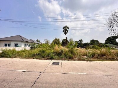 ขายที่ดินเปล่าแปลงสวย แหล่งชุมชน ใกล้เทศบาลเก่า ตำบลนาป่า 