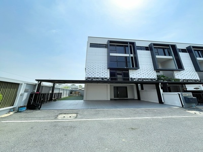 แฟชั่น700ม.  MRT คู้บอน 2 กม. ให้เช่า โฮมออฟฟิศ 4 ชั้น หลังมุม 