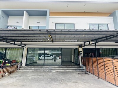 ขายทาวน์เฮ้าส์มือสองปลวกแดง  โครงการเดอะ เน็กซ์วิลเลจ แอนด์พลาซ่า