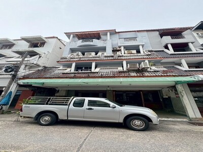 ตึก 2 คูหา ใจกลาง Old Town ภูเก็ต ทำเลสุดปัง รีโนเวทให้คูลที่สุด