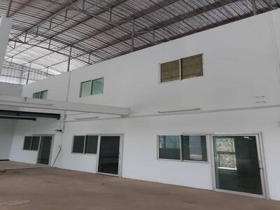 ให้เช่าโกดัง 500 ตร.ม. มี 6 ห้องพัก 6 ห้องน้ำ ถนนเพิ่มสิน 42 เขตส
