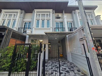 ขายทาวน์โฮม 2 ชั้น 3 ห้องนอน โกลเด้นท์ทาวน์ 3 บางนา-สวนหลวง