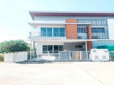 ขายทาวน์เฮ้าส์ โครงการ เนอวานา คลัสเตอร์ รามคำแหง-ราษฏร์พัฒนา 