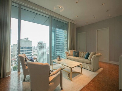 The Ritz-Carlton Residencesบนตึก Mahanakorn tower   3 ห้องนอน