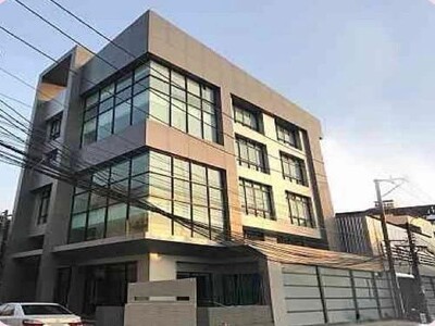 ขายสำนักงาน 4.5 ชั้น 907ตรม.พร้อมโกดัง รามคำแหง4 พร้อมใช้ ใกล้ทาง