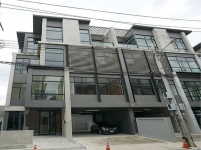 ให้เช่าสำนักงาน 4 ชั้น 460 ตรม. ดิสทริค-ศรีวรา ทาวน์อินทาวน์ เลีย