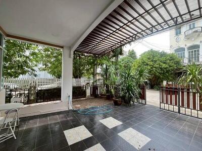 P2067 ให้เช่า ทาวน์โฮม 3 ชั้น หลังมุม 3 ห้องนอน เดอะ เมทโทร พระรา
