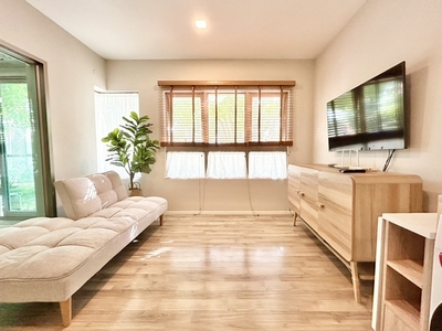 คอนโดให้เช่า อีส พระรามสอง เฟส 2 ชั้น 1 ขนาด 32 ตร.ม. วิวสระ