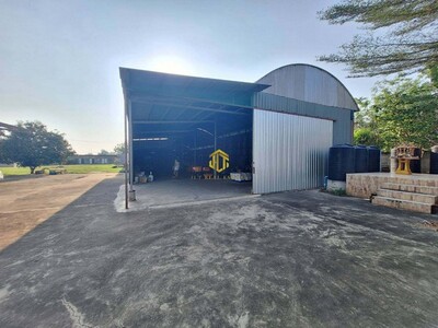 ขายโรงงานพร้อมผู้เช่าขนาด 1600 ตรม. นาวังหิน พนัสนิคม ชลบุรี 