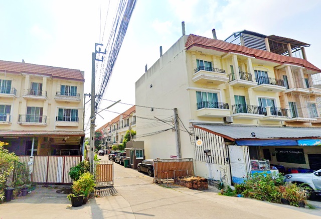 ให้เช่าทาวน์โฮม 3 ชั้น ตลาดพระราม 5 1.5 กม. ทำเลดี 40ตรว. 180ตรม. รักสัตว์ 3นอน 4น้ำ 4จอดรถ 4แอร์ เดอะวอล์ค ราชพฤกษ์ ติดถนนใหญ่