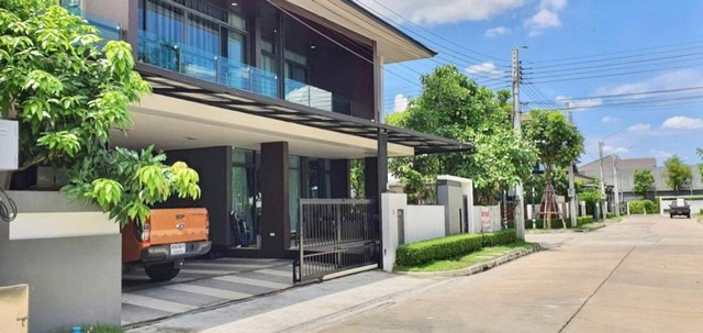 LV51070 ให้เช่าบ้านเศรษฐศิริกรุงเทพกรีฑา ตรงข้าม โรงเรียนนานาชาติเวลลิงตันคอลเลจ