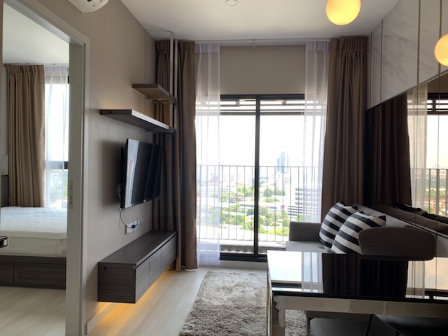 KnightsBridge Prime Sathorn clean safe 22nd floor BTS Chong Nonsi