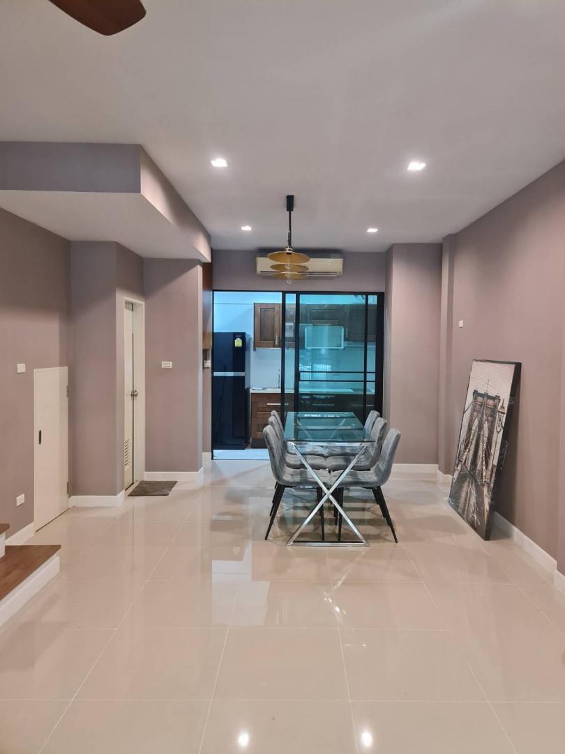 ให้เช่า ทาวน์เฮ้าส์ Eco Space เกษตร นวมินทร์ แขวง คลองกุ่ม เขต บึงกุ่ม