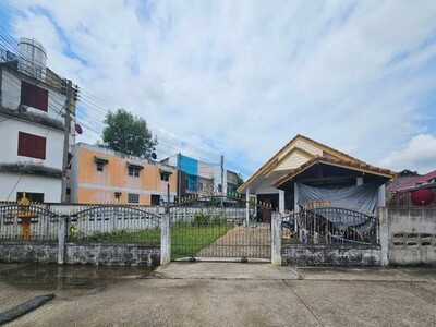 ขายบ้านเดี่ยว ต.ต้นธงชัย อ.เมือง จ.ลำปาง ใกล้กับสถานที่ราชการ 