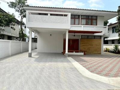 ให้เช่าบ้านเดียว 2ชั้น ขนาด 80 ตรวา สุขุมวิท101/1 เดินทางสะดวก  