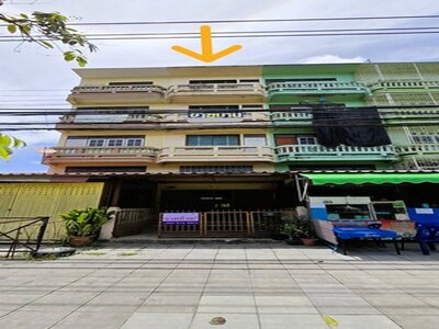 อาคารพาณิชย์ 21 ตร.ว. รีโนเวทภายในแล้วทั้งตึก ติดถนน พุทธมณฑลสาย 