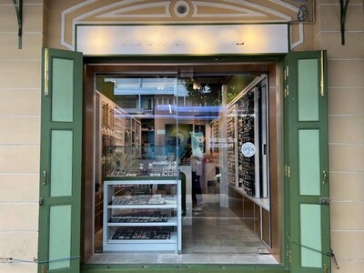 ให้เช่าตึกแถว ริมถนนย่านเยาวราช เหมาะทำคาเฟ่ ร้านอาหาร ร้านจิวเวอ
