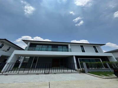ให้เช่าบ้านเดี่ยว หลังมุม ตกแต่งใหม่ พร้อมอยู่ โครงการ Centro วิภ