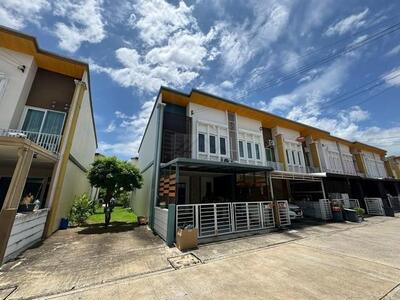 ขายทาวน์โฮม 2 ชั้น 21.10 ตรม. Golden Town วัชรพล - สุขาภิบาล 5
