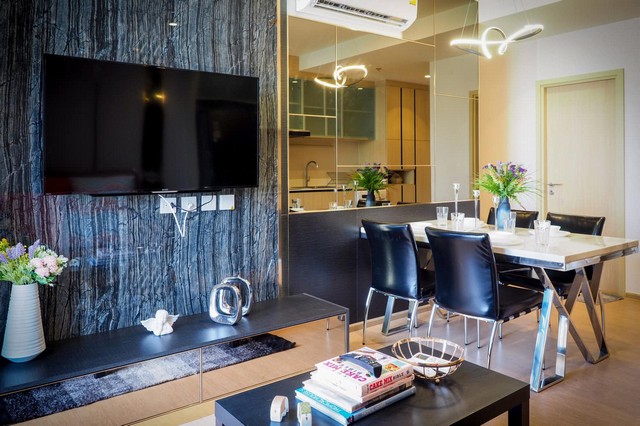 The luxurious condo Maru Ekkamai2 2b2b and pet friend near bts Ekkamai