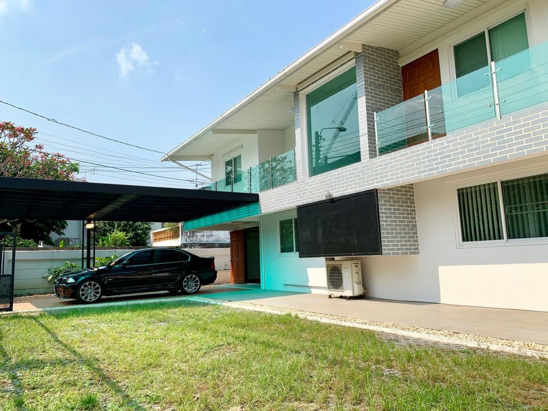 ให้เช่าบ้านเดี่ยว2ชั้น เสนานิคม 1 จตุจักร มี 6 ห้องนอน 3 ห้องน้ำ พื้นที่ใช้สอยประมาณ 450 ตารางเมตร 