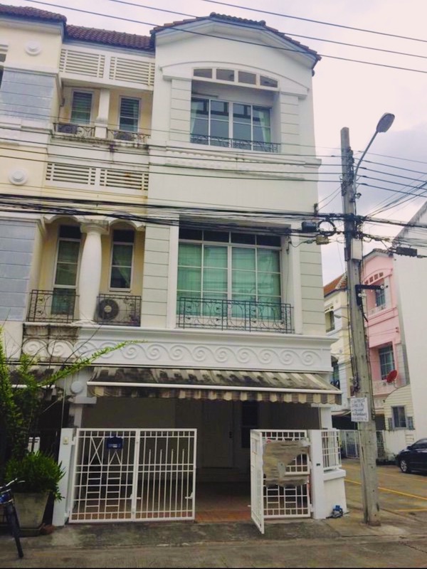 BH1701 ให้เช่าทาวน์โฮม 3ชั้น  บ้านกลางเมืองลาดพร้าว-โยธินพัฒนา
