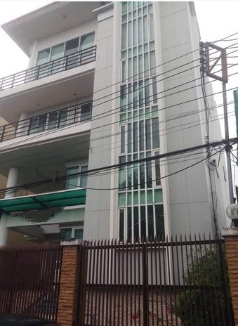 ขายอาคาร 4 ชั้น ซอยอินทามระ 19 ย่านสุทธิสาร สะพานควาย จอดรถได้หลายคัน เดินทางสะดวก