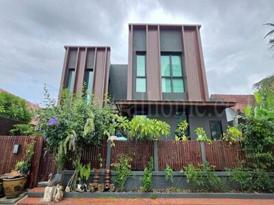 บ้านเดี่ยว บ้านปลาทอง ศรีนครินทร์ ใกล้ MRT สถานีศรีด่าน