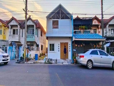 ทาวน์เฮาส์ 2 ชั้นหลังมุม 26ตร.บึงน้ำรักษ์ ธัญบุรี 4นอน คลอง 11   