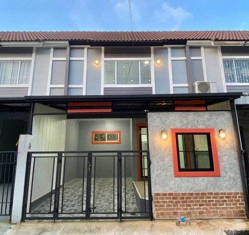 พฤกษา 45  โซนด้านหน้าโครงการ   ขาย ทาวน์โฮม  บ้านสวย  สไตล์ลอฟ