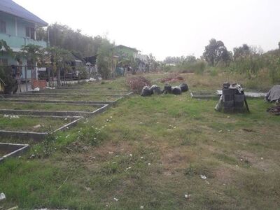 ขายที่ดิน  2-2-0 ไร่  ถนนศาลเจ้าสมบุญ  ใกล้เทศบาลหลักหก 