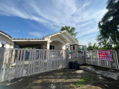 บ้านเดี่ยว 1 ชั้น  หมู่บ้านสวนแสนสุข เลขที่ 93/129 ซอย 29 ถนนรังส