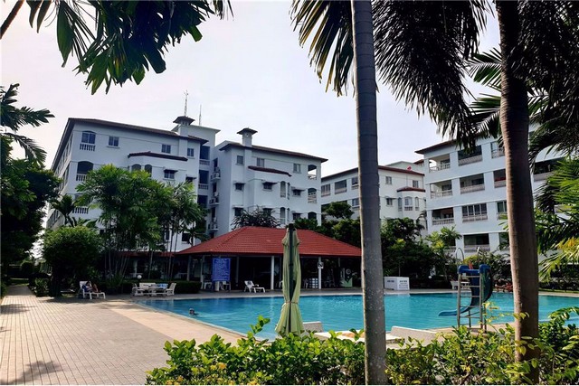 คอนโดห้องขนาดใหญ่ - วิวสระว่ายน้ำและสวนสไตล์ทรอปิคอล