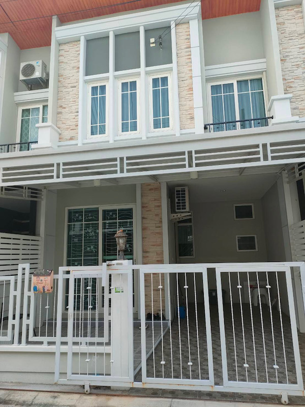 BH1118 ให้เช่าทาวน์โฮม 2ชั้น 4ห้องนอน 2ห้องน้ำ โกลเด้นทาวน์ วงศ์สว่าง-แคราย 
