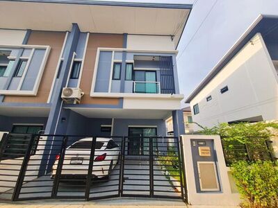  ขายด่วน! ทาวน์เฮ้าส์หลังมุม ทำเลดี ใกล้ทางด่วน อยู่สบาย