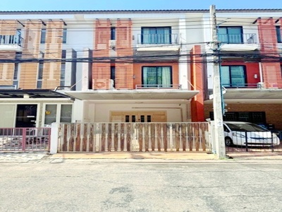 ทาวน์โฮมให้เช่า 3 ชั้น  3 นอน 3  สุขุมวิท 101-1 BTS อุดมสุข 900 ม