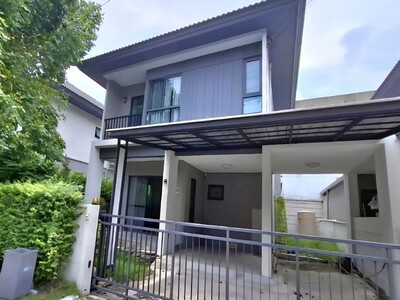 ให้เช่า บ้านเดี่ยว2ชั้น 52ตรว.สไตล์โมเดิร์น ถนน คู่ขนานมอเตอร์เวย