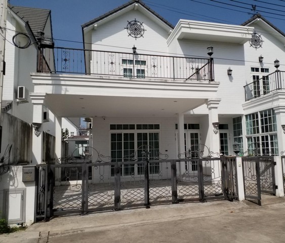 ขายบ้านแฝด 2 ชั้น โครงการ อุ่นไอรัก โคเวนทรี่ เมืองชลบุรี ชลบุรี  PSC00021