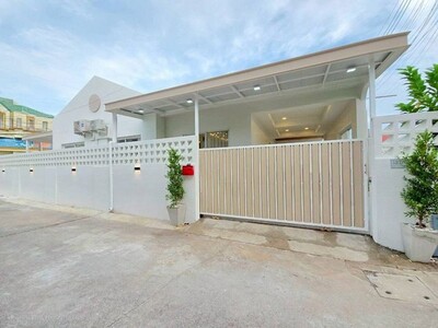 ขายด่วน บ้านเดี่ยว 1 ชั้น โมเดิร์นโฮม โรงโป๊ะ ใกล้แหลมฉบังและพัทย