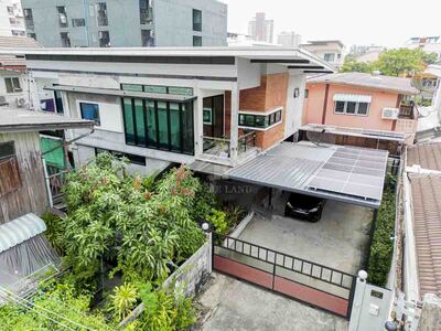 บ้านเดี่ยว 2 ชั้น ซอย สุนทรศิริ ประชาราษฎร์บำเพ็ญ ใกล้ MRT ห้วยขว