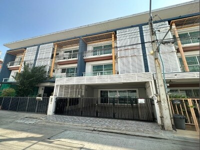  ให้เช่าทาวน์โฮม 3ชั้น โครงการชวนชื่นโมดัส วิภาวดี ใกล้สนามบินดอน