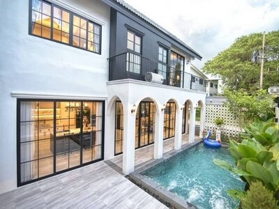  บ้านพูลวิลล่าสวย รีโนเวทใหม่ สไตล์​ English​ cottage​style แม่เห