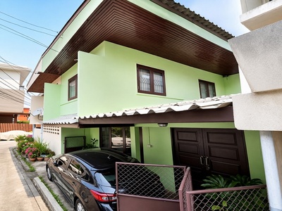 ใกล้BTS สะพานควาย 750 ม.  ซ.อินทามระ 1-8 ทาวน์เฮ้าส์ 2 นอน 1 น้ำ 