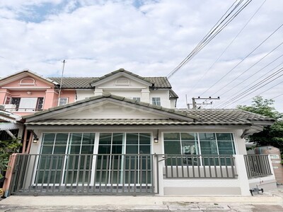 ขายทาวน์โฮม 2 ชั้น หลังมุม ไดมอนด์วิลล์ ลำลูกกา