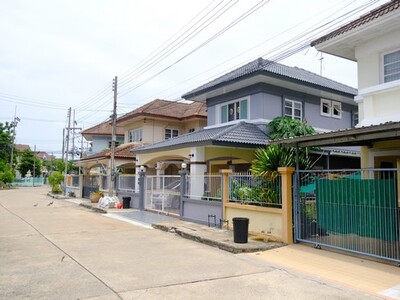 ขายบ้าน 2 ชั้น 43 ตารางวา ม.ภัทรนิเวศน์ ปทุมธานี