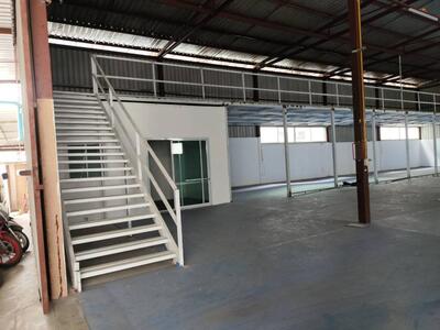 ให้เช่า โกดัง 700 ตรม. พร้อมออฟฟิศ  ลาดพร้าว101 โพธิ์แก้ว บางกะปิ