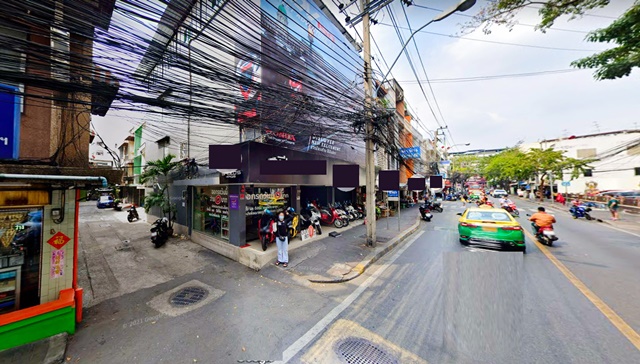 สุทธิสาร นานทีมีครั้ง 3คูหาติด  50ตรว.MRTห้วยขวาง ตึกหัวมุม ติดถ.ใหญ่  รัชดา ดินแดง 170 ตรม. 